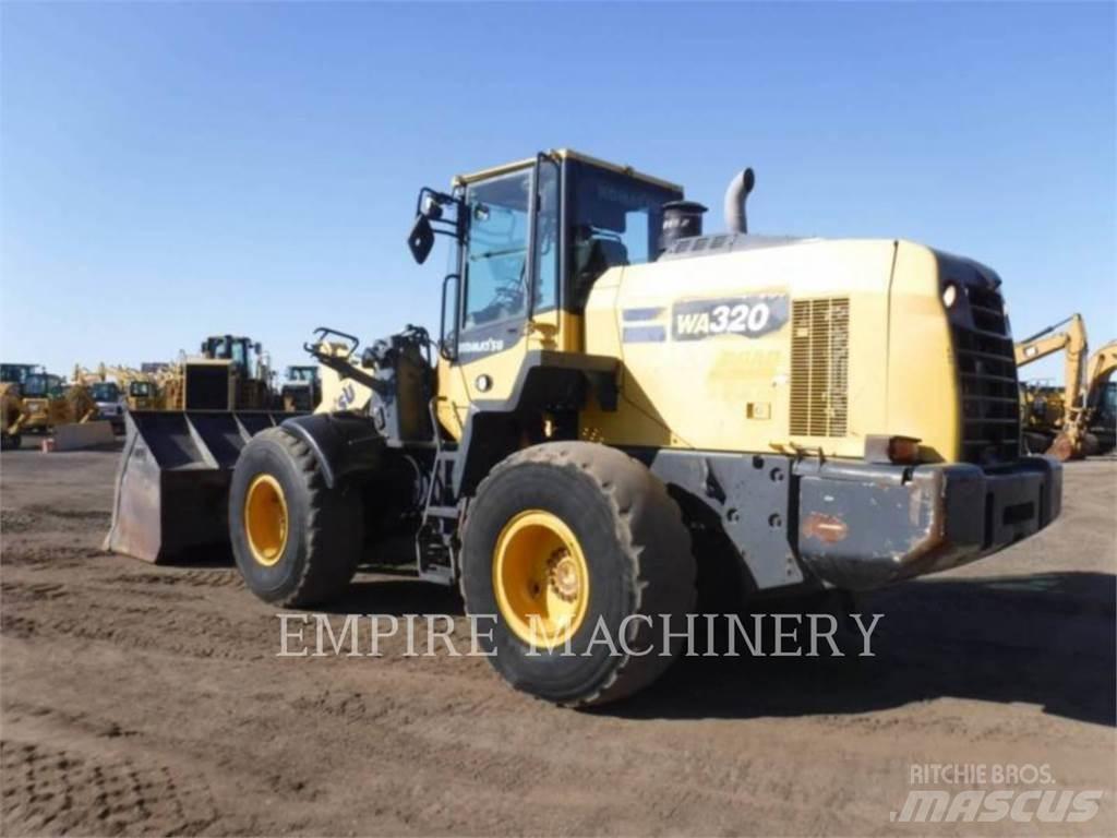 Komatsu WA320-8 لوادر بعجل