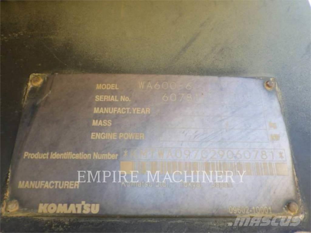 Komatsu WA600-6 لوادر بعجل