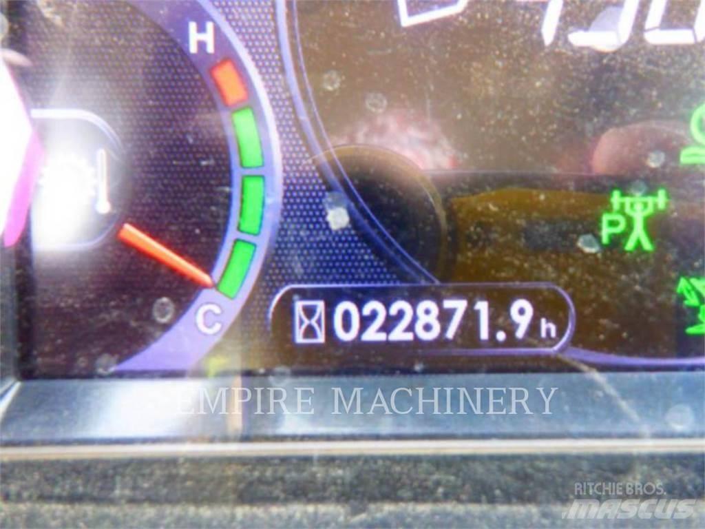Komatsu WA600-8 لوادر بعجل