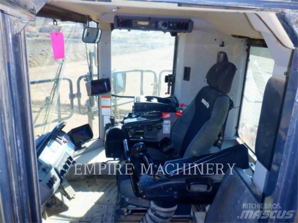 Komatsu WA900-8 لوادر بعجل