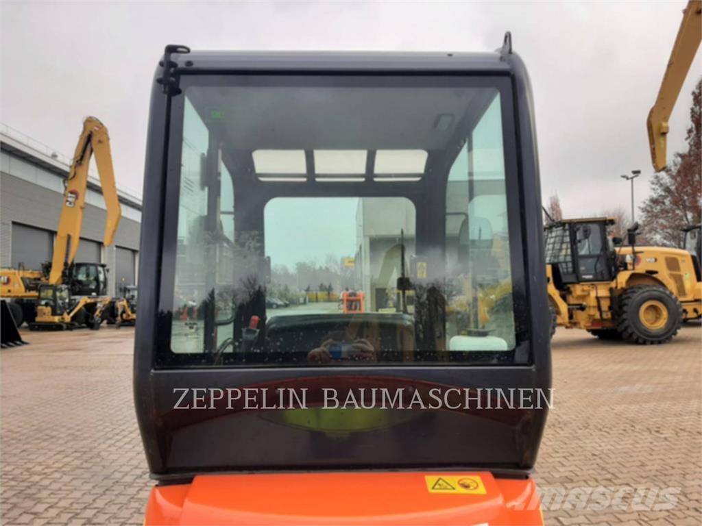 Kubota KX016-4 حفارات زحافة