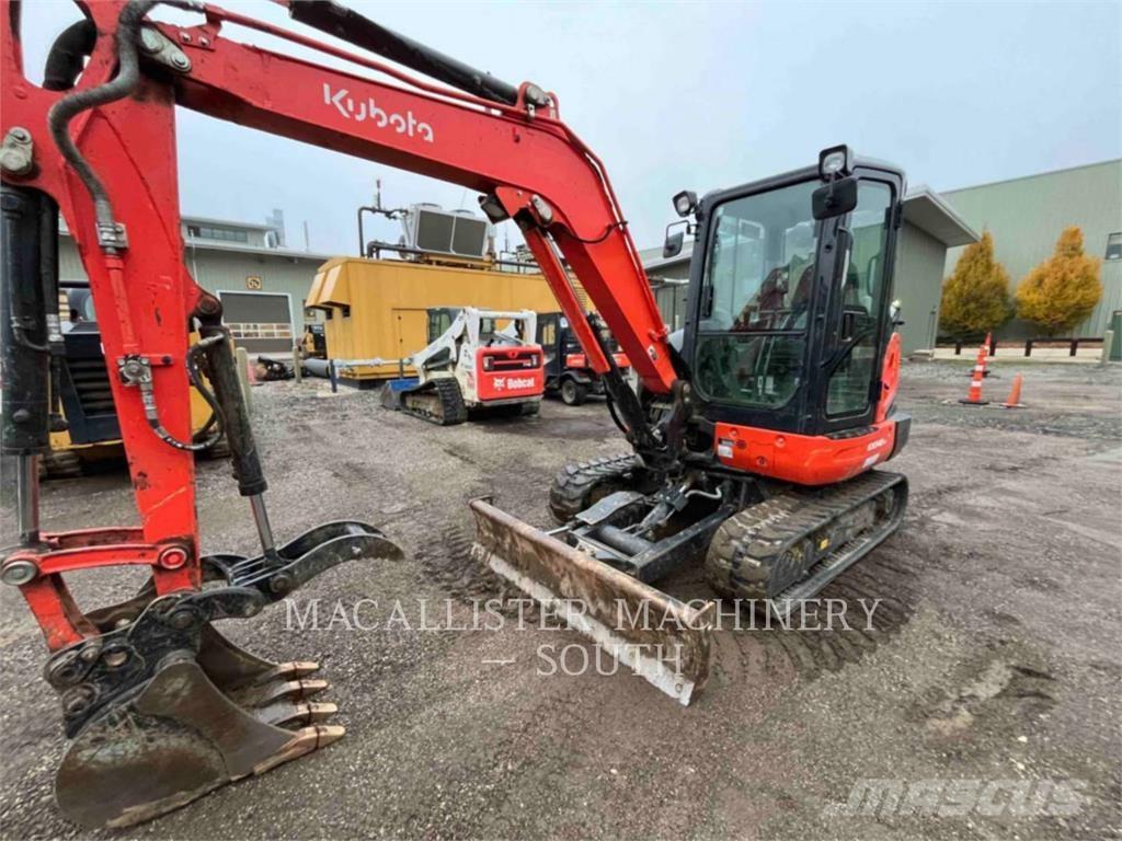 Kubota KX040 حفارات زحافة