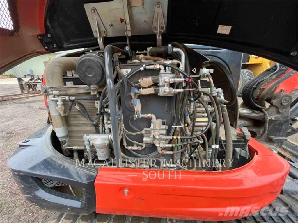 Kubota KX040 حفارات زحافة