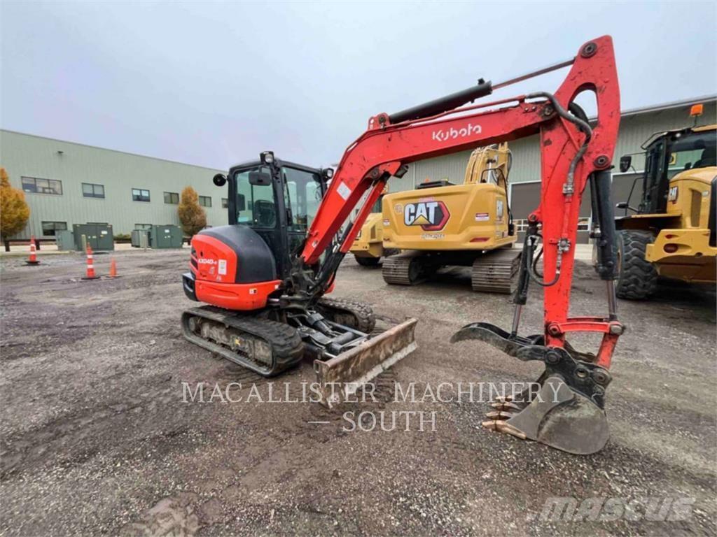 Kubota KX040 حفارات زحافة