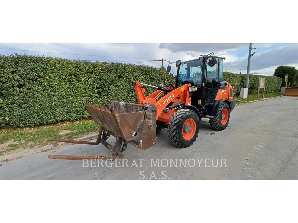Kubota R065 لوادر بعجل