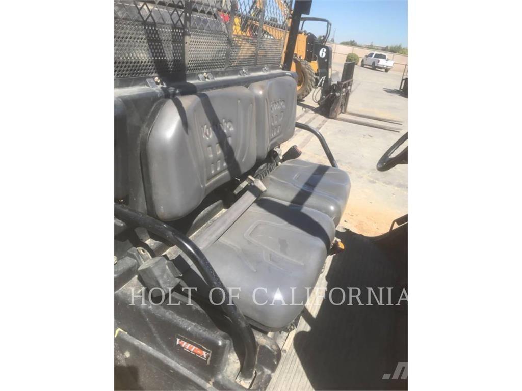 Kubota RTVX900G-H عربات الجولف