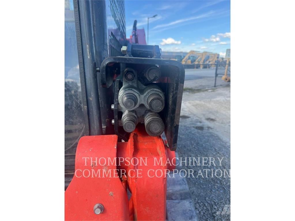 Kubota SVL75-2 لوادر انزلاقية التوجيه
