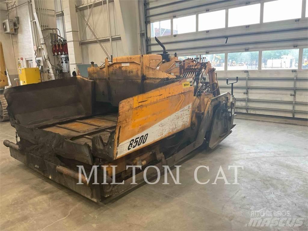 LeeBoy L8500T معدات السفلتة