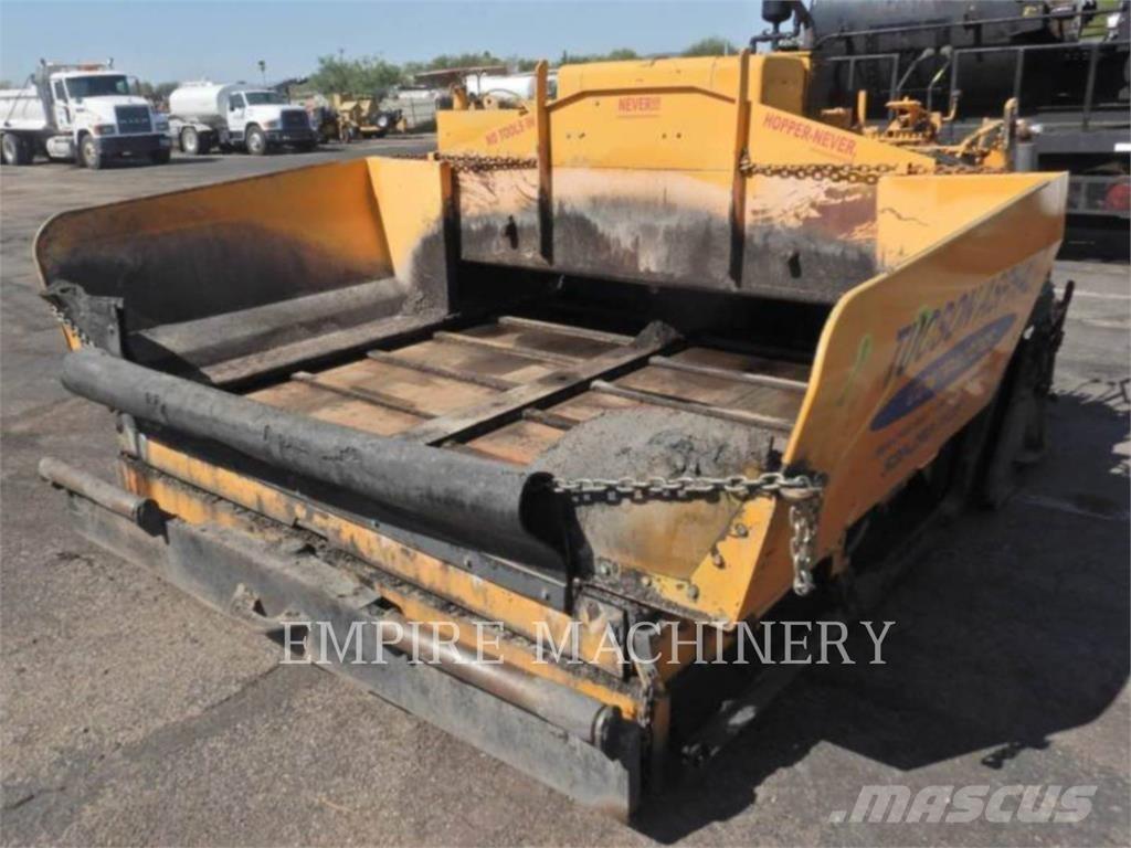 LeeBoy L8500T معدات السفلتة