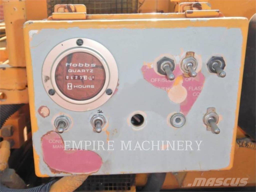 LeeBoy L8500T معدات السفلتة