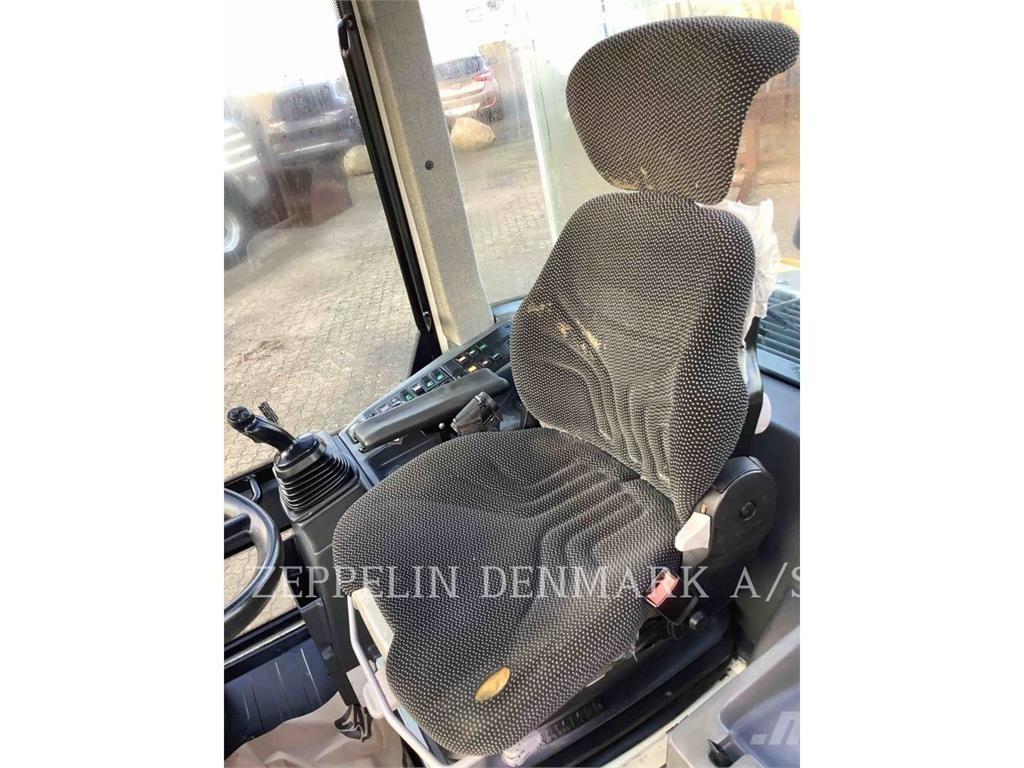 Liebherr 507 لوادر بعجل