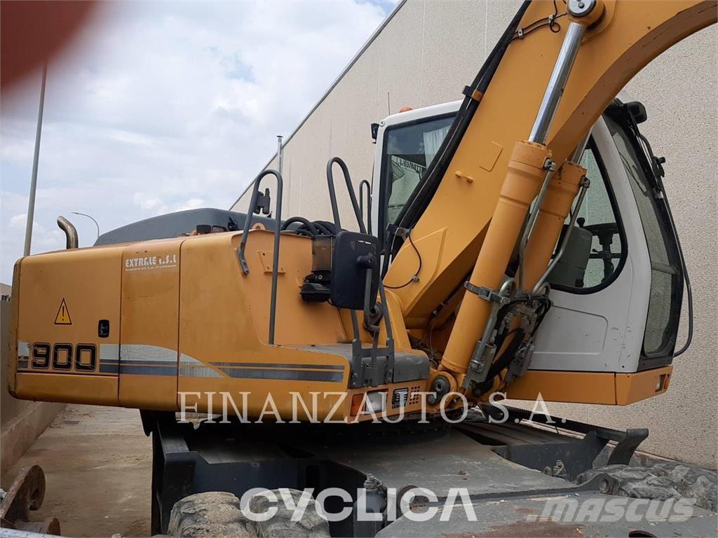 Liebherr A900 حفارات بعجل