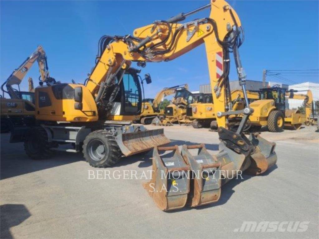 Liebherr A913 حفارات بعجل
