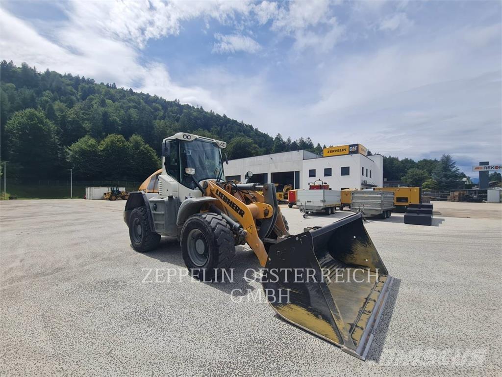 Liebherr L526 لوادر بعجل