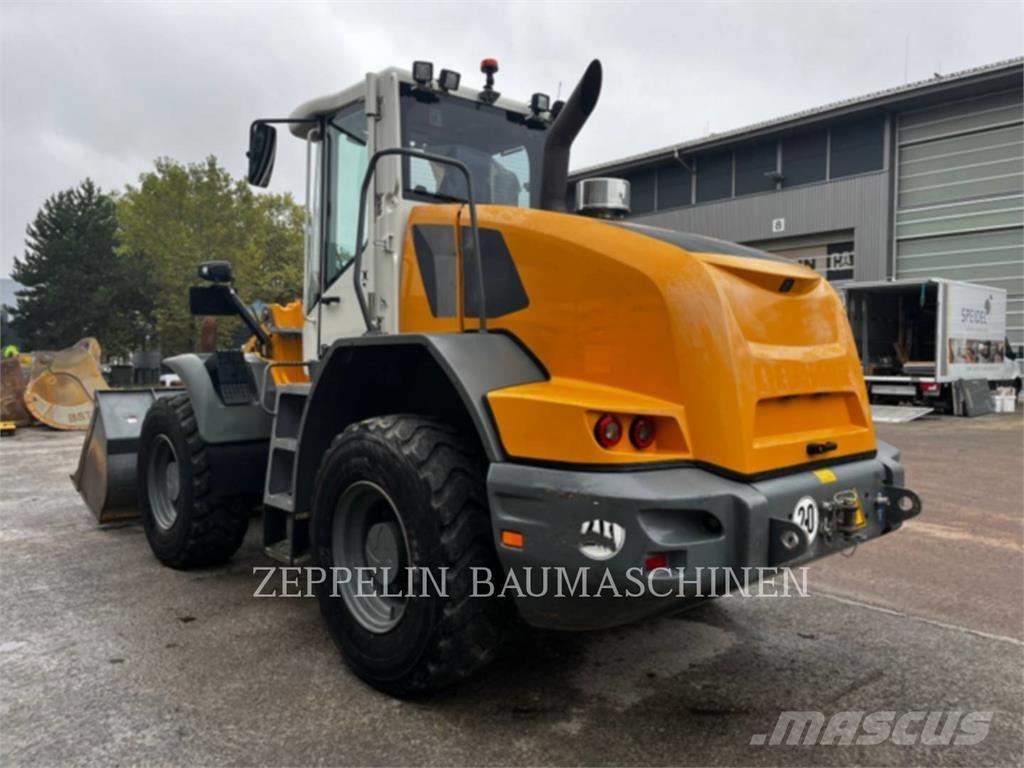 Liebherr L526 لوادر بعجل