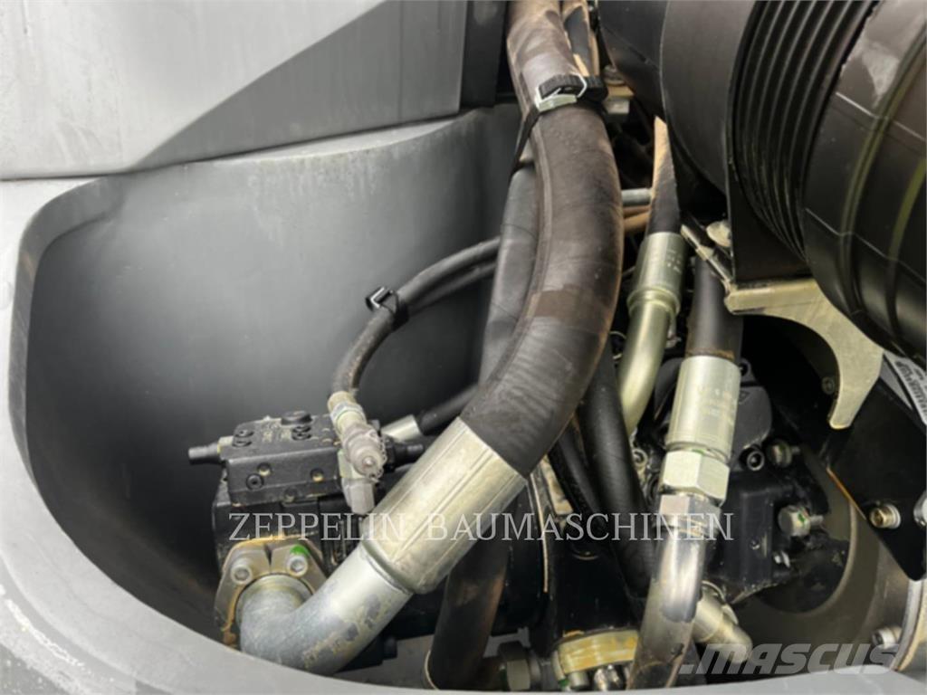 Liebherr L526 لوادر بعجل
