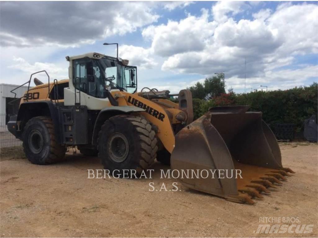 Liebherr L580 لوادر بعجل