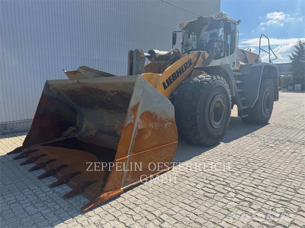 Liebherr L586 لوادر بعجل