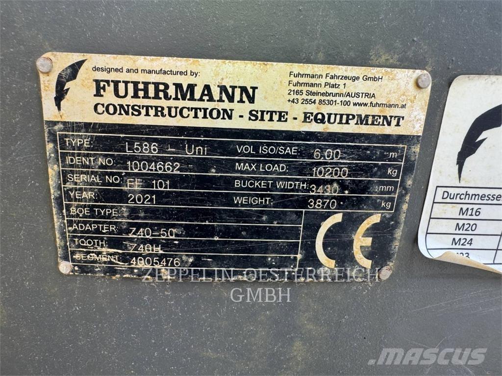 Liebherr L586 لوادر بعجل