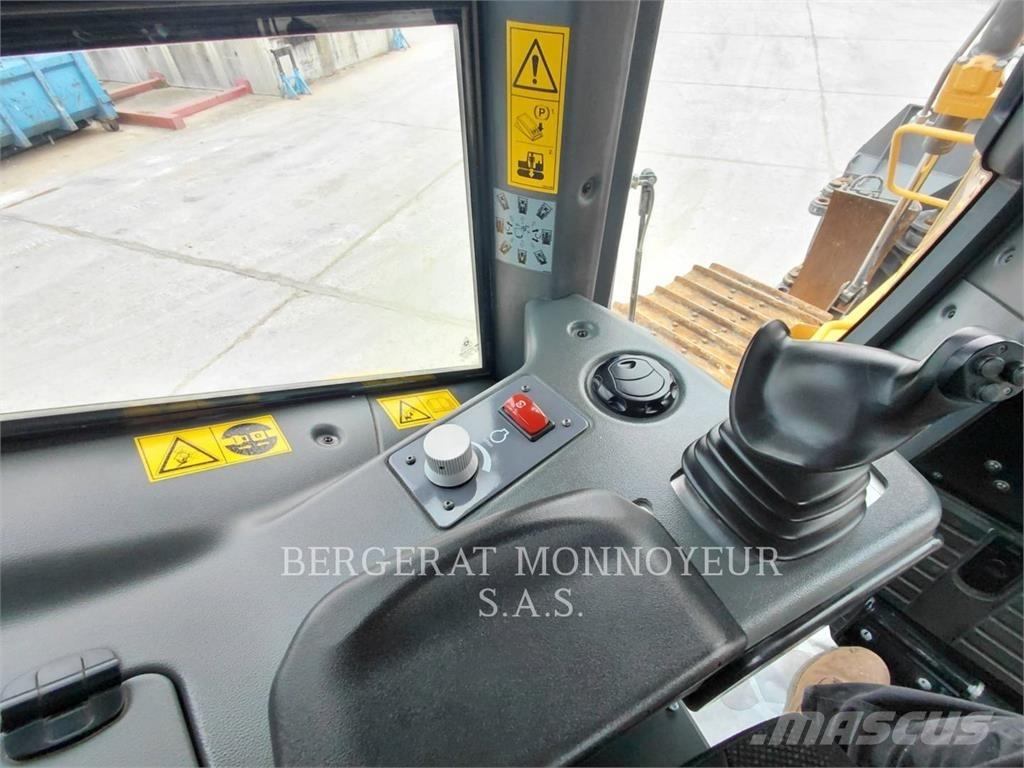 Liebherr PR 736 LGP بلدوزرات مجنزرة