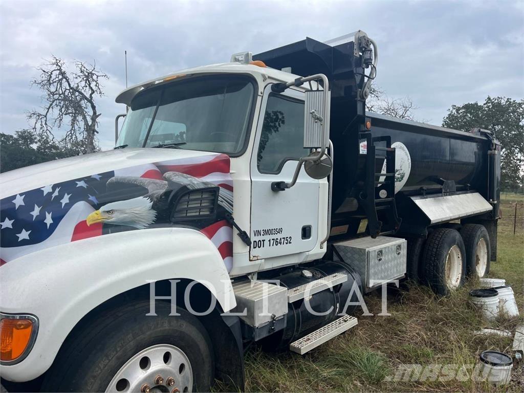 Mack GRANITE CV713 شاحنات أخرى