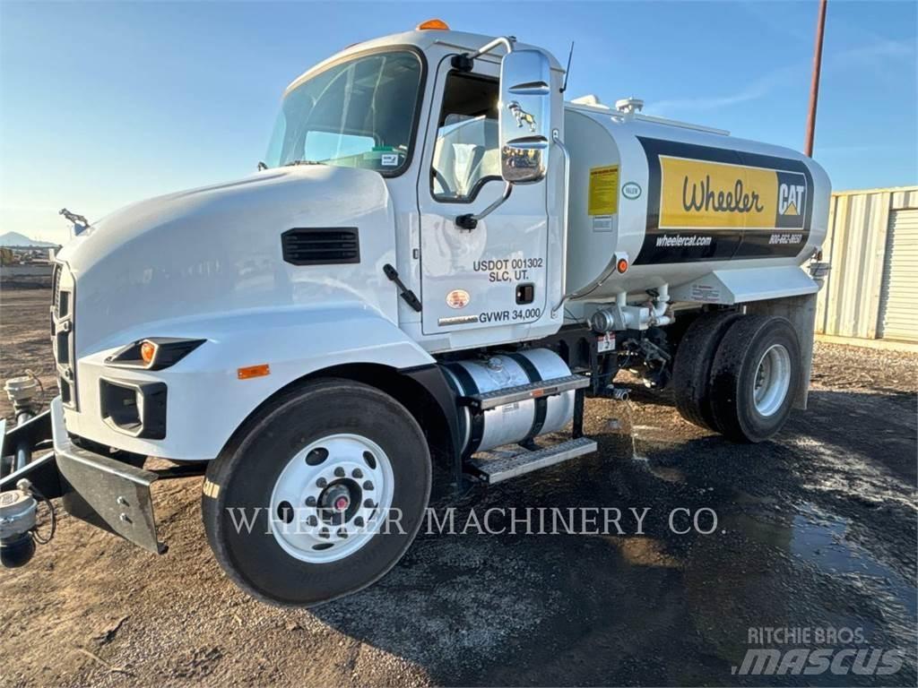 Mack WT2000 A شاحنات ذات صهاريج