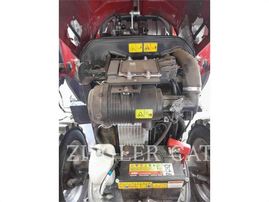 Massey Ferguson 1840M الجرارات