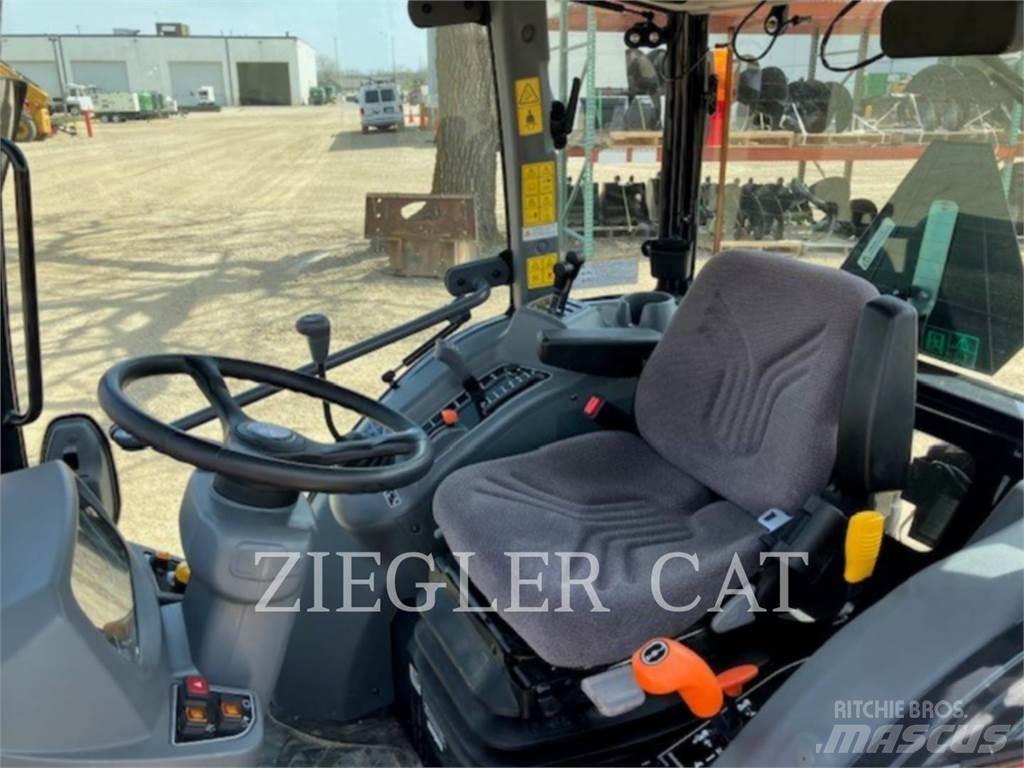 Massey Ferguson 2860M الجرارات