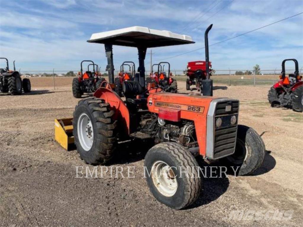 Massey Ferguson MF263 الجرارات