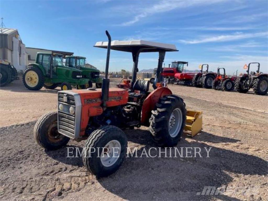 Massey Ferguson MF263 الجرارات