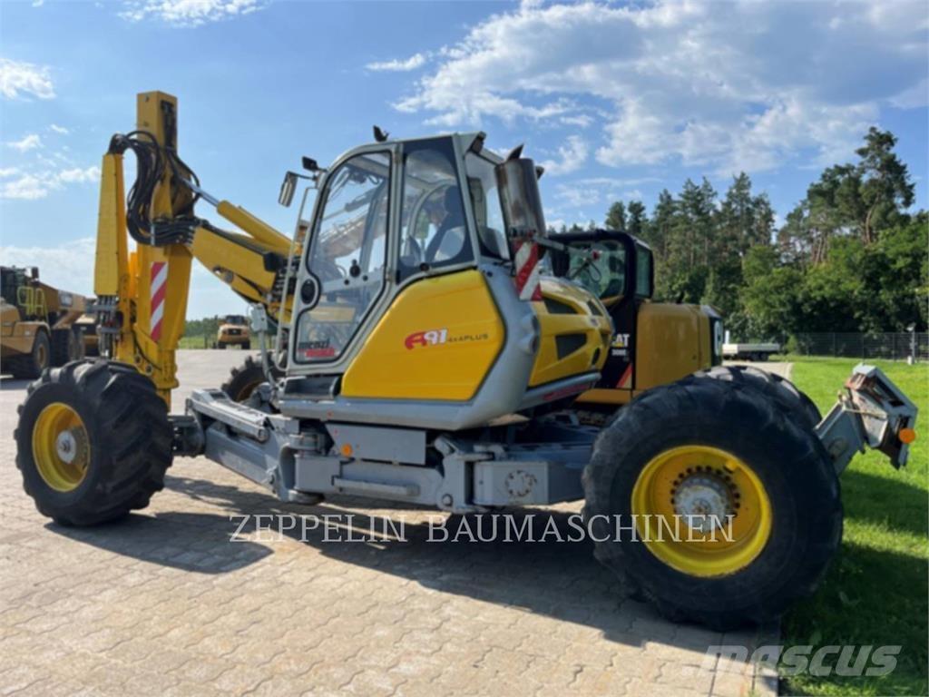 Menzi Muck A91 حفارات بعجل