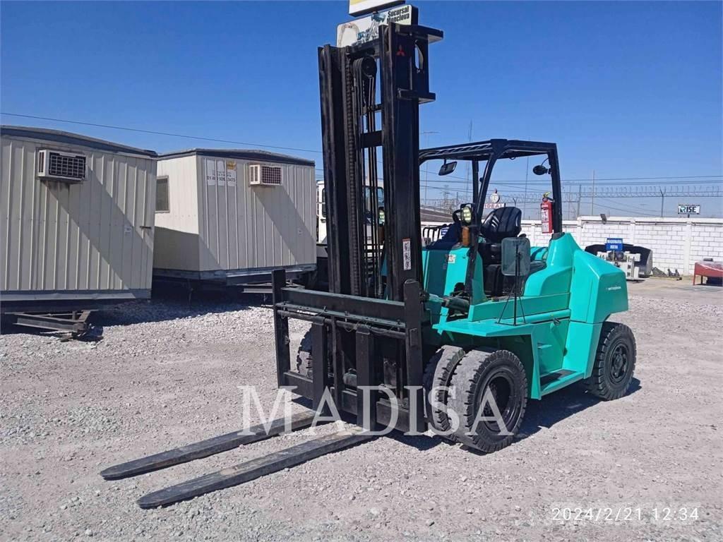 Mitsubishi FD70NM-D شاحنات الديزل