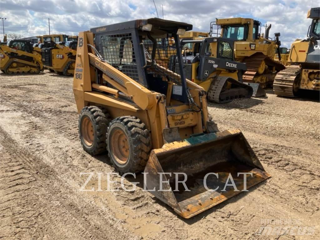 New Holland 1840 لوادر انزلاقية التوجيه