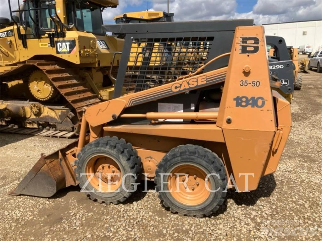 New Holland 1840 لوادر انزلاقية التوجيه
