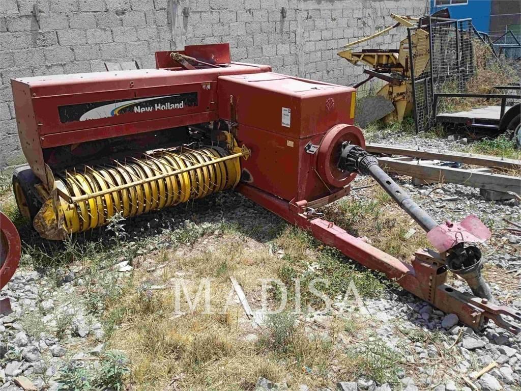 New Holland 570 حصادات