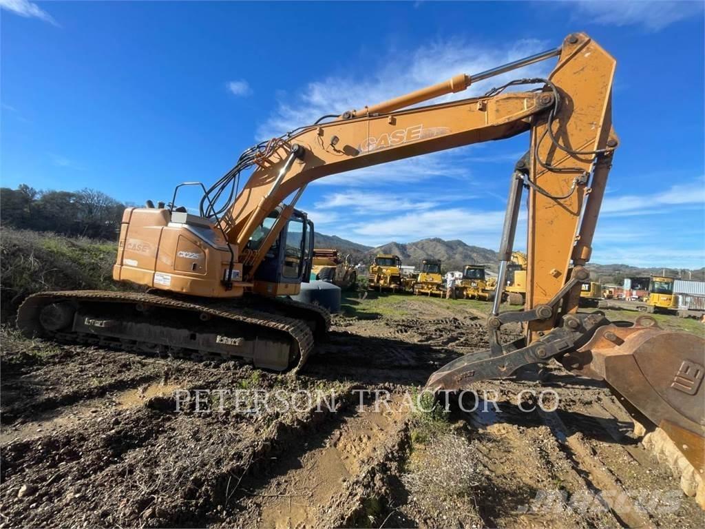 New Holland CX225 حفارات زحافة