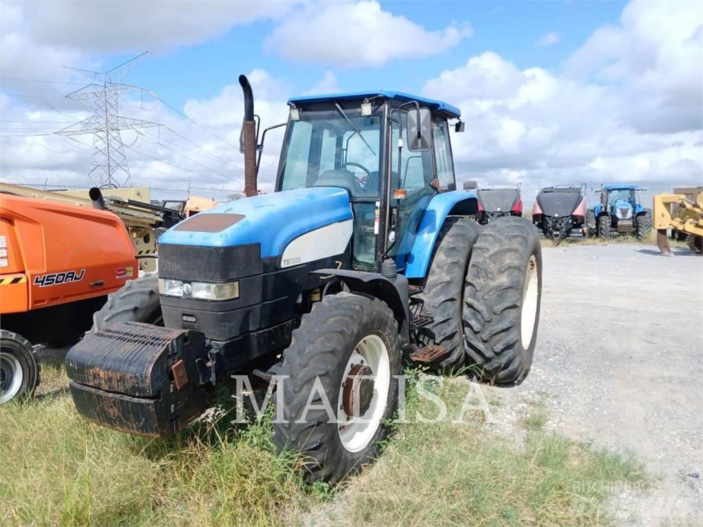 New Holland T7030 الجرارات