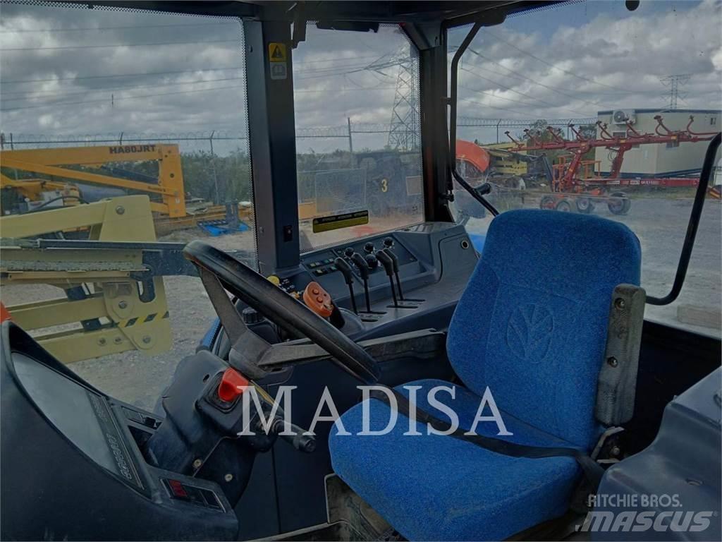 New Holland T7030 الجرارات