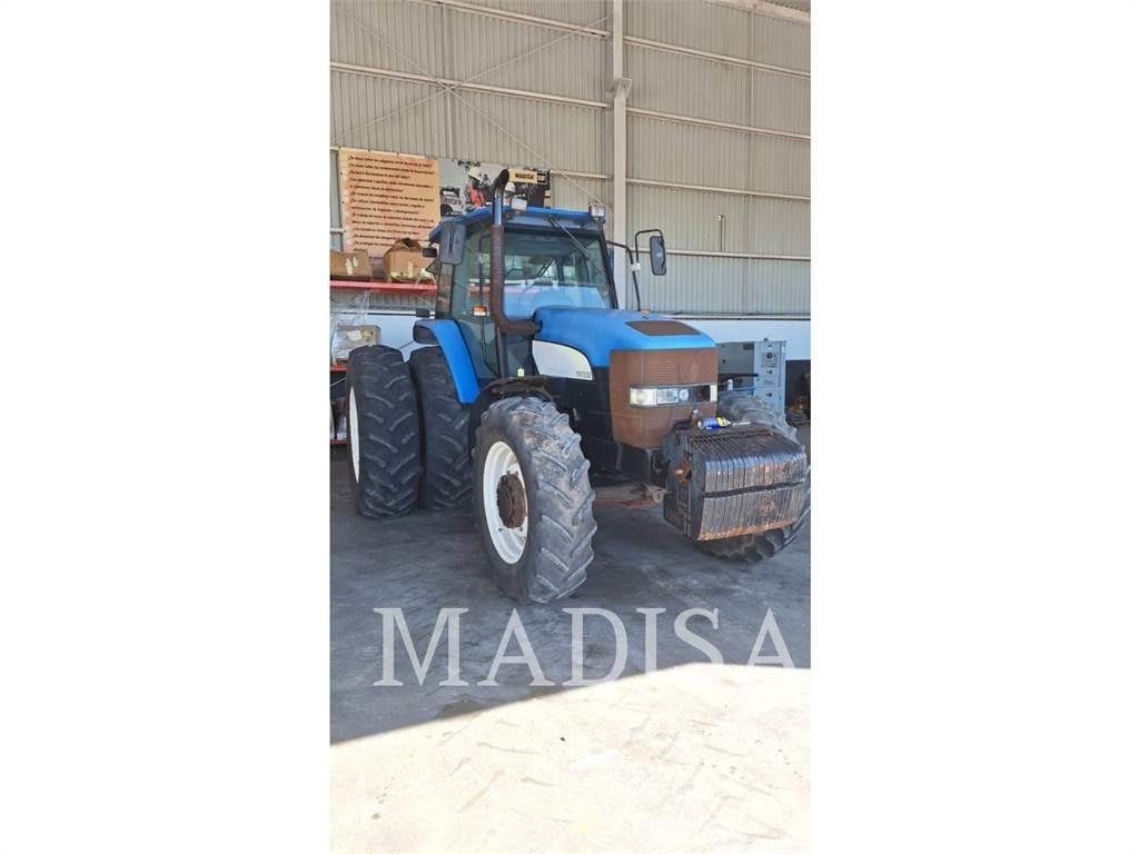 New Holland TM7030 الجرارات