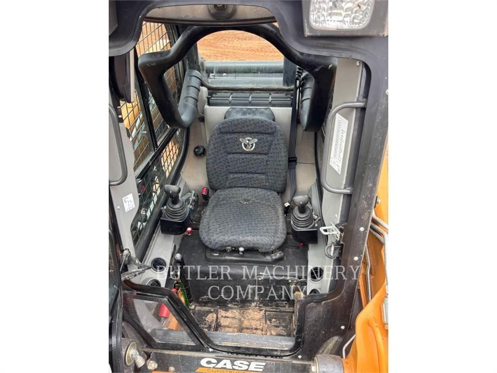 New Holland TV370B لوادر زحافة