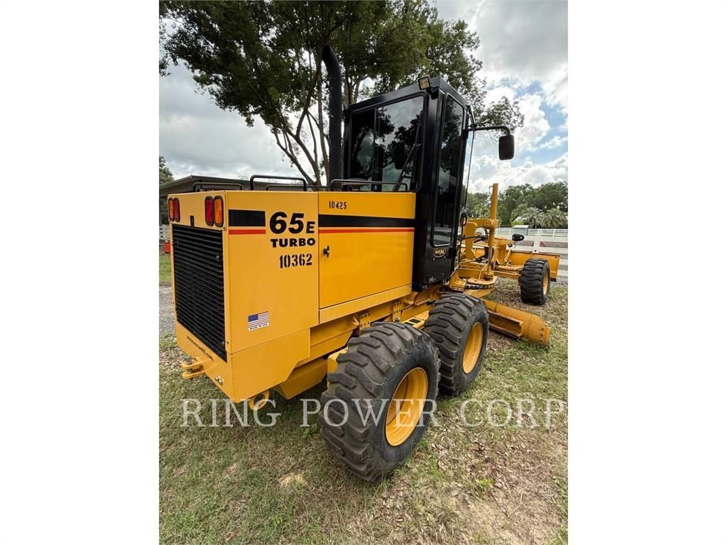 Noram 65E CAB معدات تمهيد الطرق