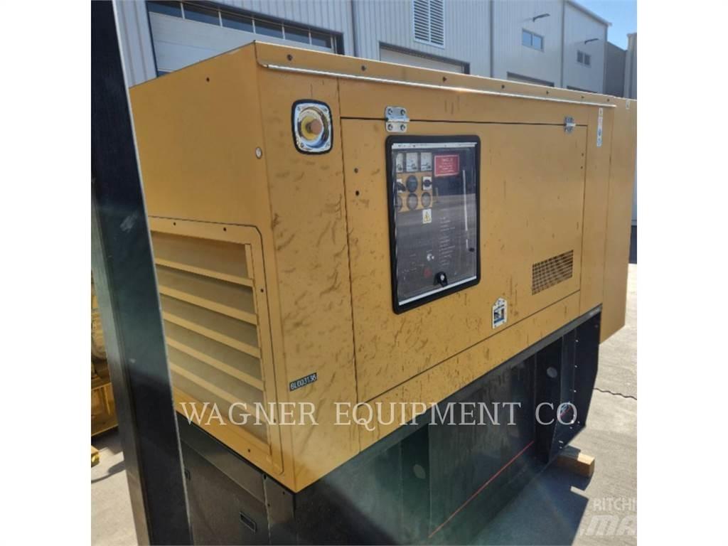 Olympian CAT D100P1 مولدات ديزل