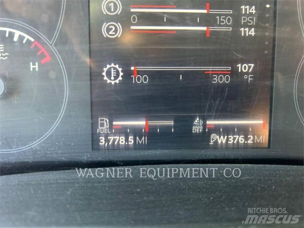 Peterbilt 4000G 548 صهاريج مياه