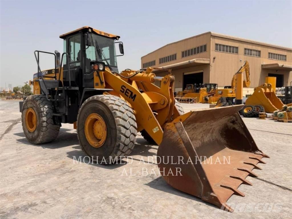 SEM CO. LTD SEM655D لوادر بعجل
