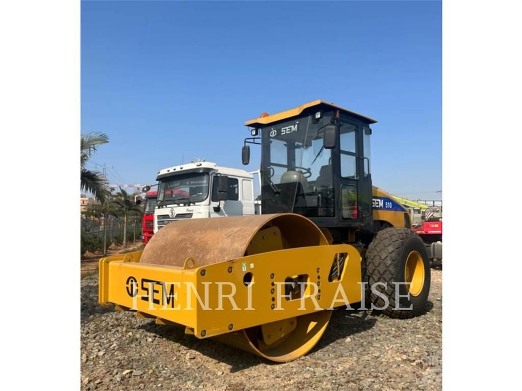 SEM MACHINERY 510 ضاغطات التربة