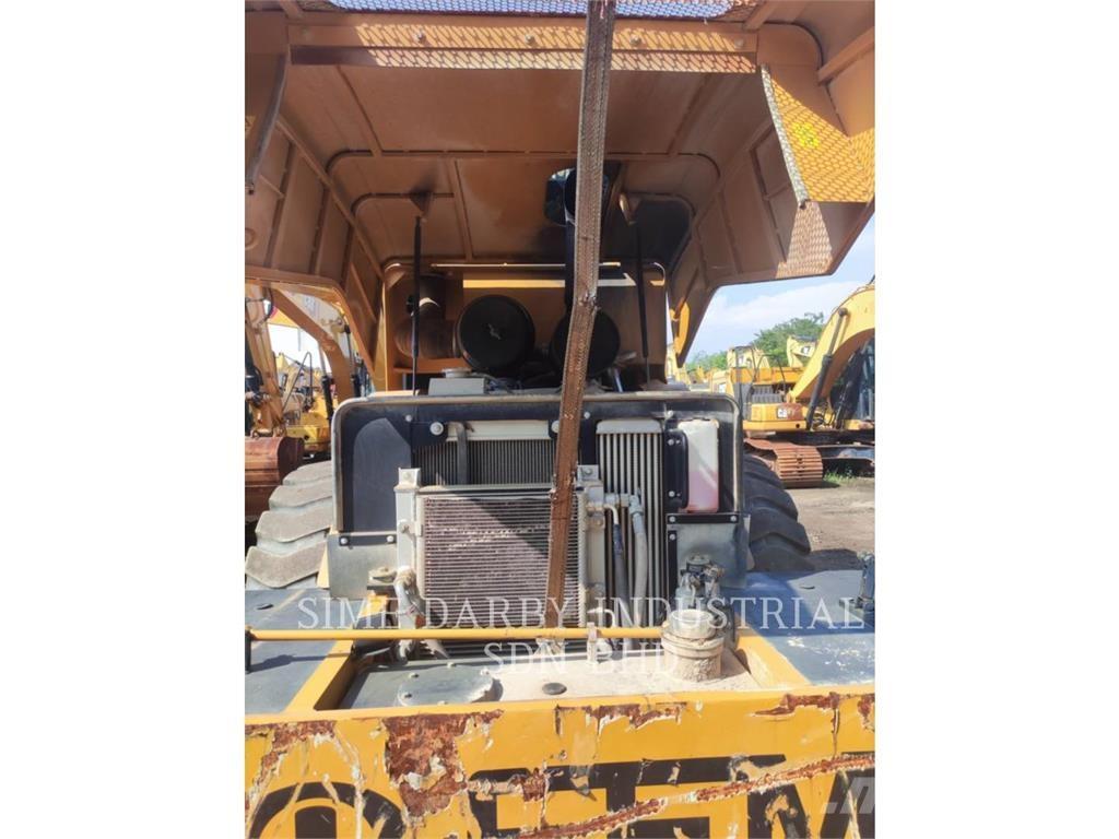 SEM MACHINERY SEM 522 ضاغطات التربة