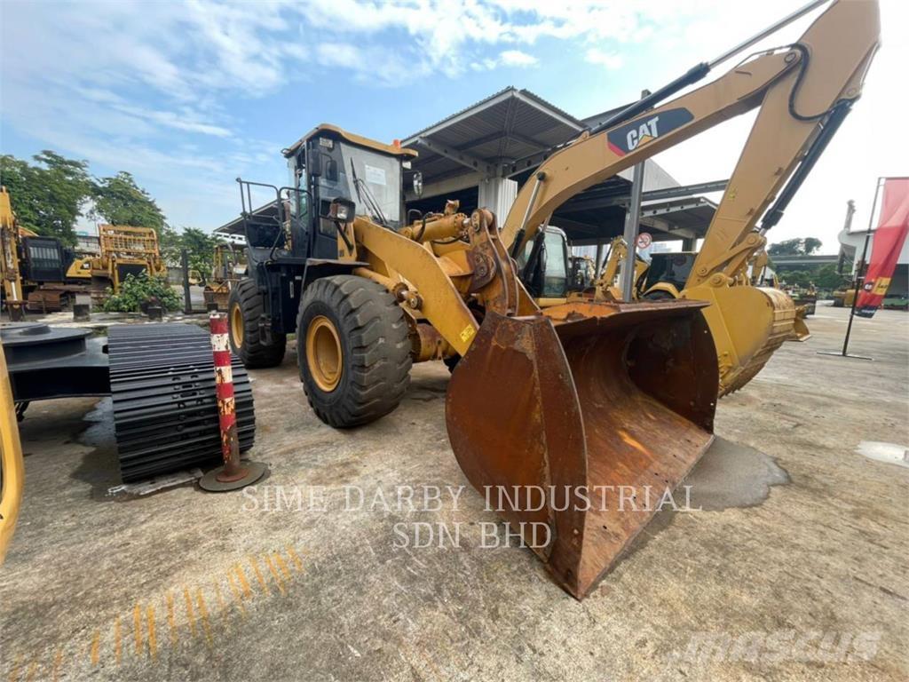 SEM MACHINERY SEM 658C لوادر بعجل