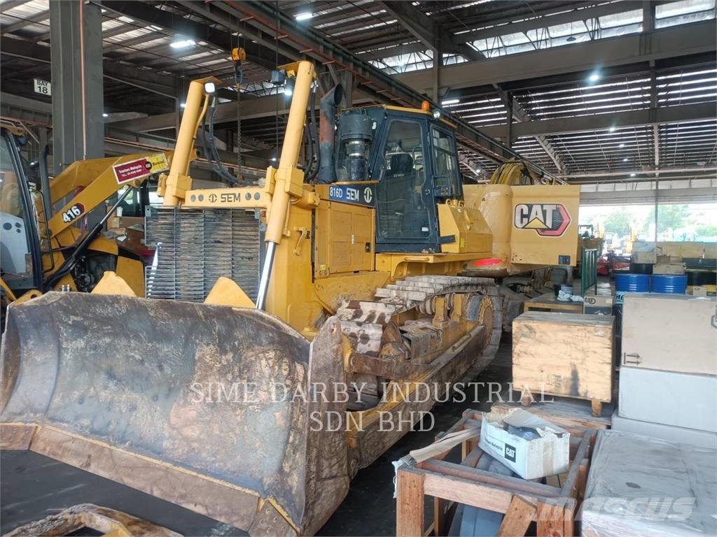 SEM MACHINERY SEM 816D الجرارات