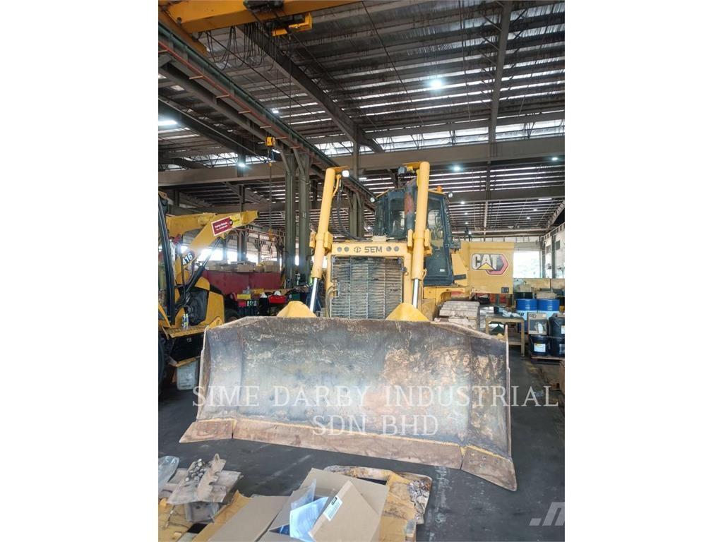 SEM MACHINERY SEM 816D الجرارات