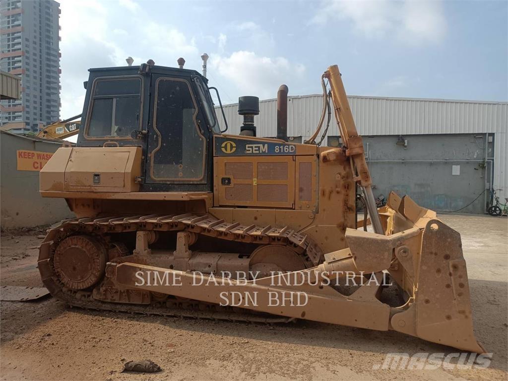 SEM MACHINERY SEM 816D بلدوزرات مجنزرة